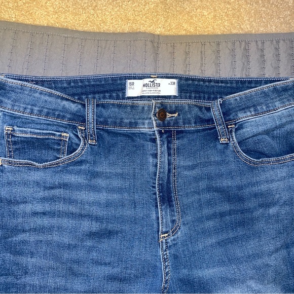 Hollister jeans - Picture 2 of 9
